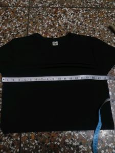 Crop Black T-shirt 🖤