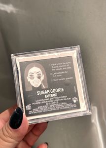Huda Beauty Easy Bake Setting Powder:-Sugar Cookie