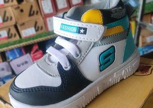 New Shoes Child Boy Size 7×10 Indian