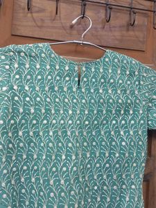 Elegant Green Embroidered Kurta Set