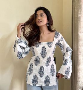 Square neck short kurta