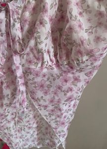 Cute Top Not Worn Even Once
