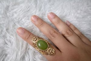 Vintage Gold Tone Green Stone Ring