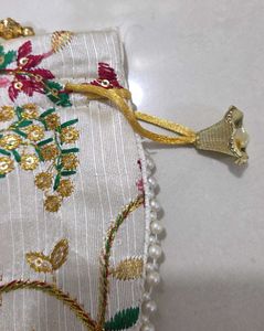 Floral Embroidered Drawstring Bag
