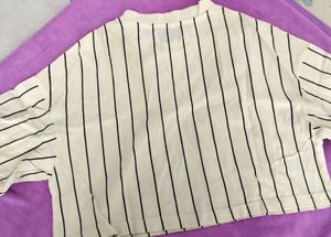 A Crop  Boxy Jersey