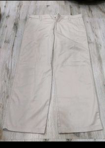 sc2047 Edgar Beggy Pants size 40