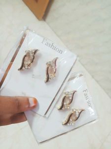Set Of 5 Women&#39;s Earrings