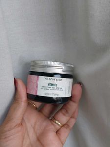 Brand New Body Shop Vitamin E Gel Cream