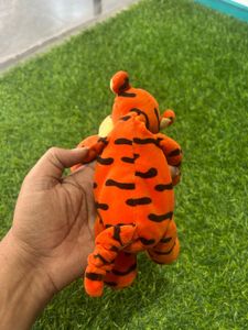 TIGGER PLUSH TOY DISNEY STORE MICRO BEA