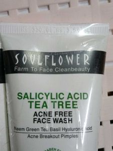 Soulflower Vitamin C &amp; Salicylic Acid Face Wash