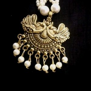 Pearl Chain With Peacock Locket