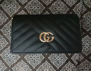 BLACK SLING BAG