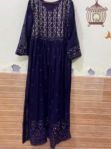 Nayra Cut Branded Suit set