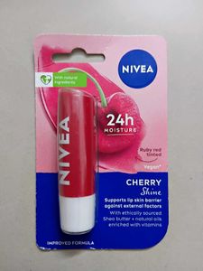Nivea Cherry Shine Lip Balm