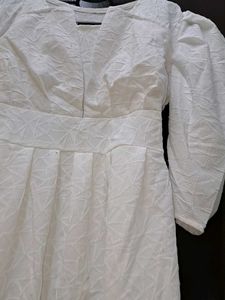 NEW* White Puff Sleeve Dress