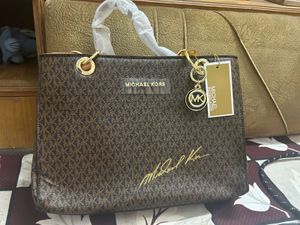 Ready To Dispatch- MK Bag With SIGNATURE ✍️Amazing