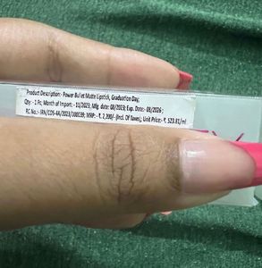 Huda Beauty Matte Bullet Lipstick &#34;Graduation Day&#34;