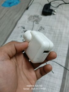Apple 10 Watt Adapter