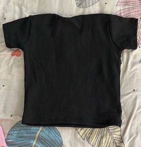 Black Ribbed Short Sleeve Top