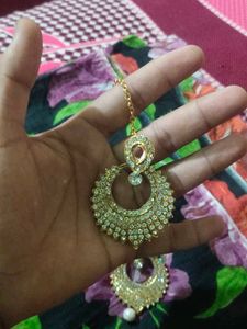 Earings And Teeka.
