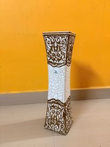 Elegant Decorative Flower Vase