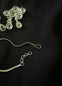 Emerald Ad Necklace Set