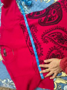 New Stylish Majenta woolen kurti in L 40 size