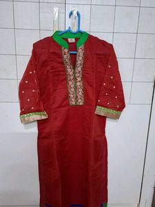 Elegant Red Embroidered Kurta