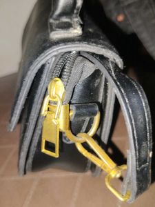 Chic Black Handbag
