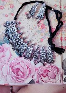 Silver Tone Floral Necklace &amp; Earring Set