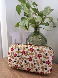 Multicolour Clutch