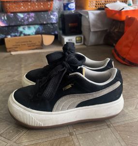 Puma Women Black Suede Mayu UPSneakers