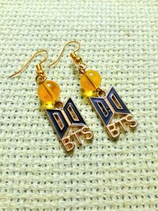 Alluring Black Earrings
