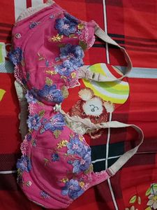 Floral Embroidered Bra 40 c and d cup