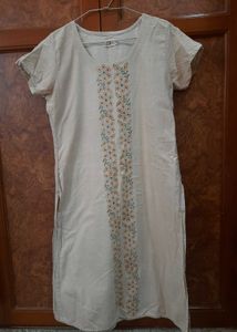 Floral Embroidered Kurti