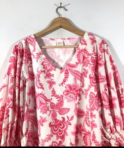 Set Of 2 Tops In Combo For Sale Bust 44&#34;