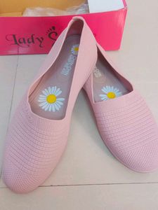 pink shoes