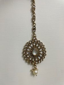 golden maangtika