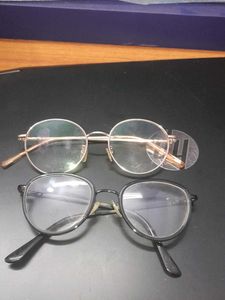 set of 2 glasses