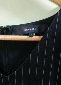 Vero Moda Black Knee Length Dress! (Women)
