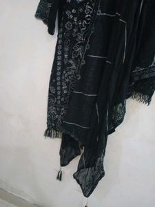 beautiful partywear pakistani Elegant Ku rta Set