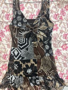 Print Flared Hem Sleeveless Top