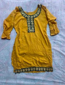 Sale🎉 4 Vintage Style Tunics/ Kurtis (Women's)