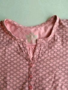 Peach Top Size: Medium