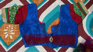Red &amp; Blue Gold Floral Pattern Sari