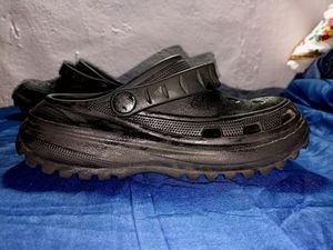 Black Crocs Unisex Size 5