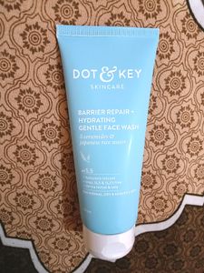 Dot&Key Barrier Repair + Hydrating Gentle FaceWash