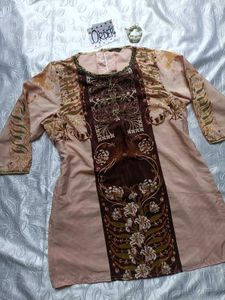 Embroidered Short Kurti 🤎