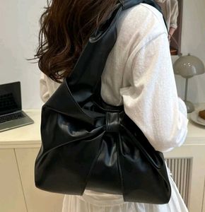 Savana Shoulder Bag