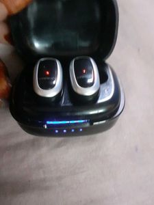 VRRN Wireless Earbuds with Charging Case